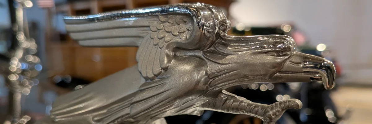 Oakland Hood Ornament